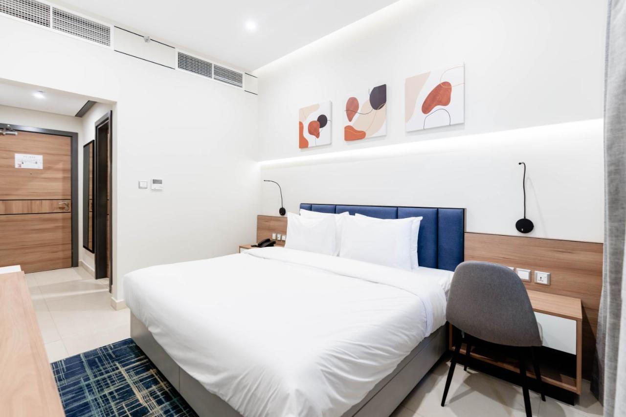 Resivation Hotel Dubai Bagian luar foto
