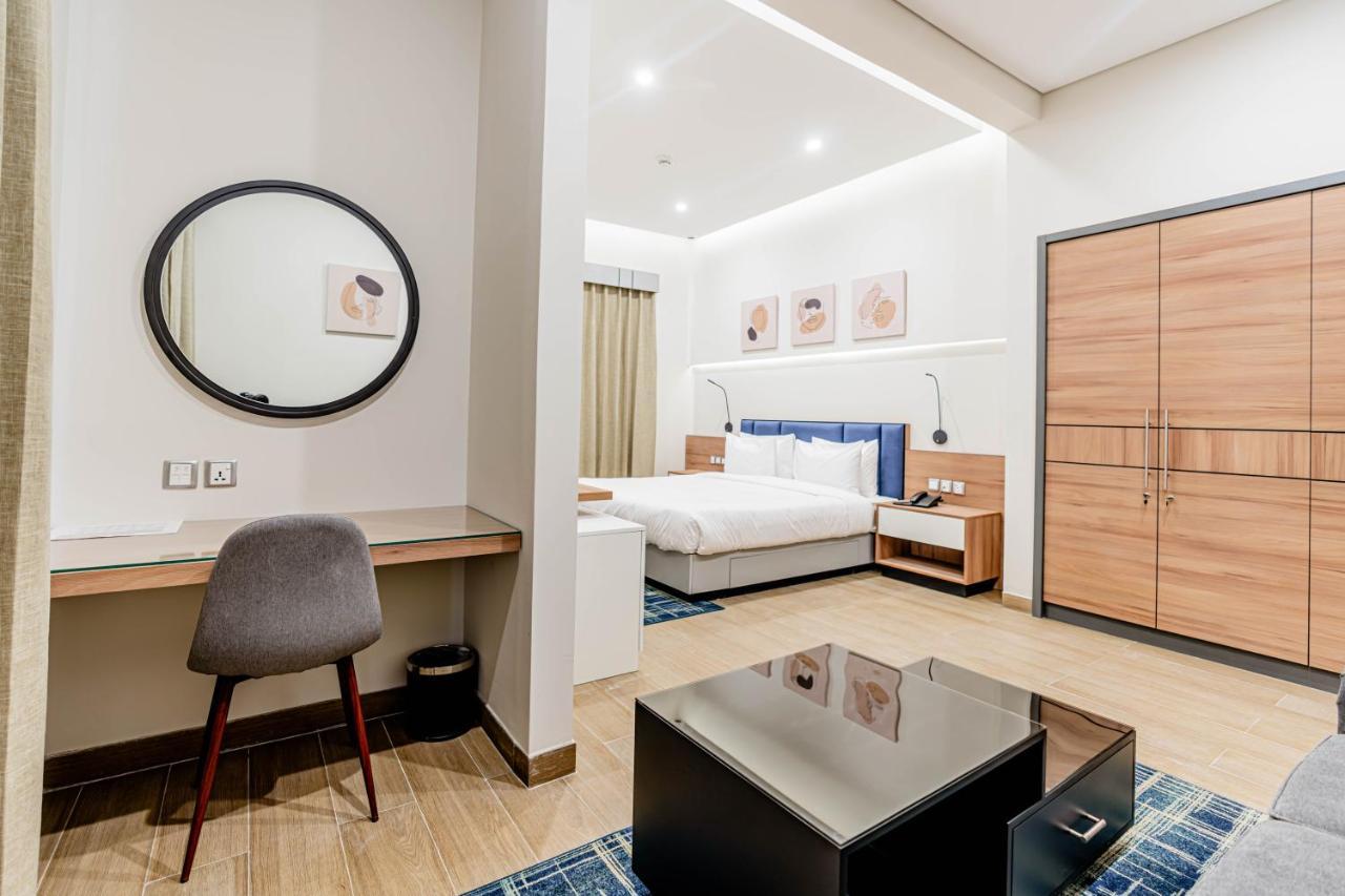 Resivation Hotel Dubai Bagian luar foto