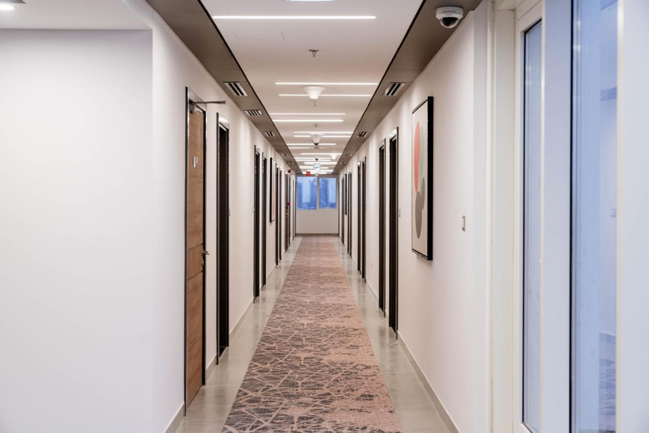 Resivation Hotel Dubai Bagian luar foto