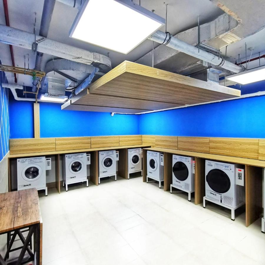 Resivation Hotel Dubai Bagian luar foto